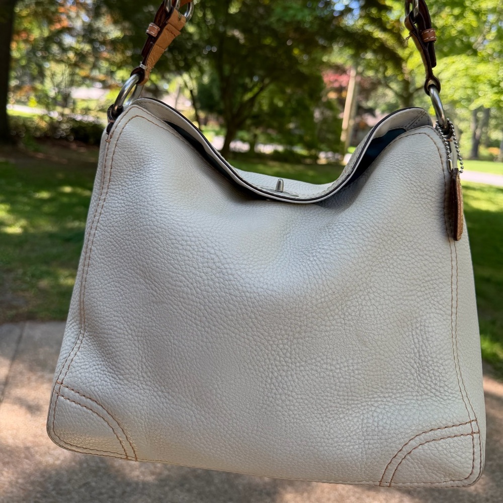 Coach Chelsea Turnlock Pebbled Leather Shoulder Bag 2008 Off White